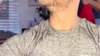 Bigguylilmiss fucking free show