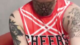 Les gros seins de poussichienne