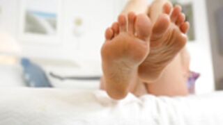 Imrealsugar naked tease with feet (18/02/2025)