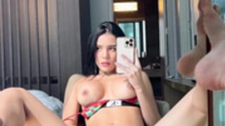 Hanna Miller Fingering In Front Of Mirror