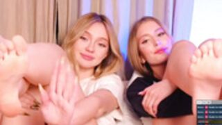 Baby_adele and her friend feet 2