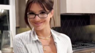 Arikytsya Super Hot Girl In Glasses Fucked