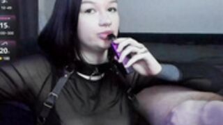 emmy_m00n_2025-02-23_10-44-53_668