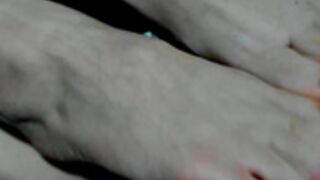 Legswattitude upclose red toes
