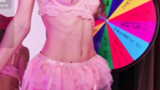 Allenamoon (babydoll&striptease)