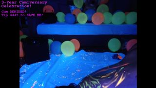 rileyraine420 fuck in glow in the dark