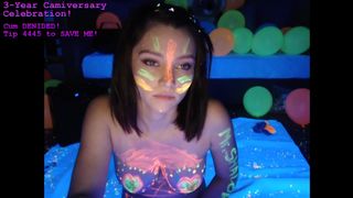 rileyraine420 fuck in glow in the dark