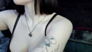 emmy_m00n_2025-02-28_03-16-07_866