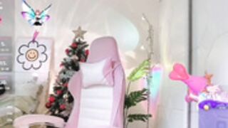 Dennielle- Ticket show squirt 2 times and ride in cock