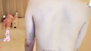 Vaidurya-Yolo light and shadow nude