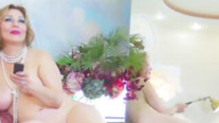 Lady Mary dances naked