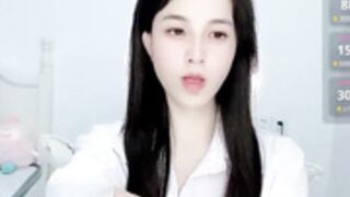 HongKongKitten face slip