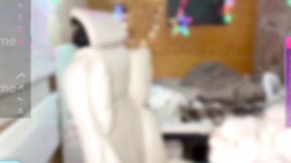 ps4pro 2025-03-01 22#49-005