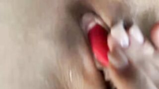 Angelina teller squirt show in car
