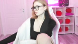 anna_todd - 09 mar 25 - not in a good mood