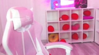 anna_todd - 09 mar 25 - not in a good mood