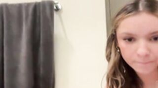 Kateevans2 vibe and dildo