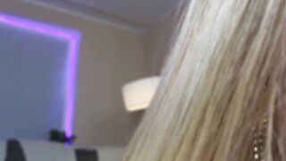 Molly_meow undress show part 1