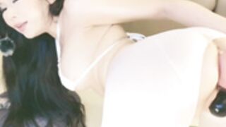Baeasian fuck machine and squirt