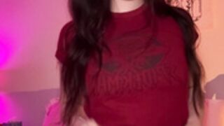 Joc3lyynn - red top
