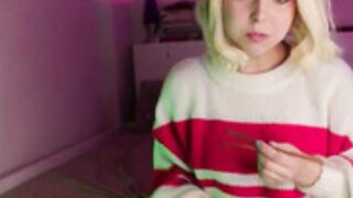 Sweetariaa as Blond girl 1