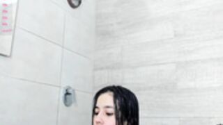 lara_jeean 20250322 shower