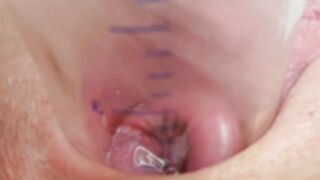 Hottie pumps her cervix