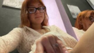 foxy_lexy - masturbates in public change room