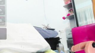 lisa_housten hiding the small anal accident
