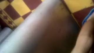 espiando a mi hermanita con la camara