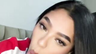 Wyamira toe sucking