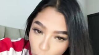 Wyamira toe sucking