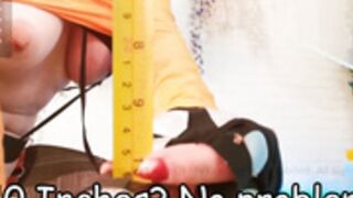 Mollyflwers can handle all 10 inches inside her pussy