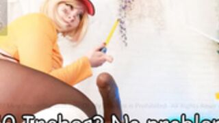Mollyflwers can handle all 10 inches inside her pussy