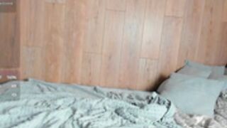wladilia 2024-12-22 02_27-facial-cumshot-and-feet