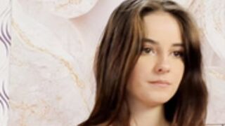 New girl AriaStarkk, American in London, Flashing Pt2