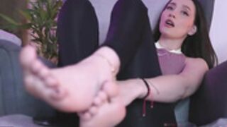 Ambercb tease with feet then wear heels