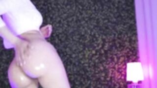 Violet_bau pillow humping compilation