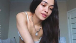 a_p_p_l_e 2025-04-03_15-10-54-001