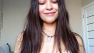 a_p_p_l_e 2025-04-03_15-10-54-001
