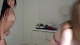 chloewildd & itskassielee public show