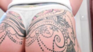 blondehottiek Trying on panties