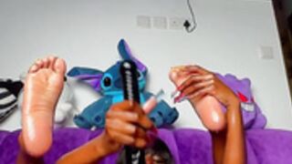 Queen Tahshaar Stuffs A Black Dildo in Her Wet Pussy