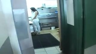 Por Dinero Lo Hace 3