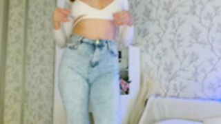 imcarrieberry_2025-04-07_21-36-54_401