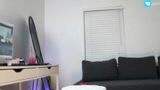 ashley_benson1 2025-04-04_06-36-13