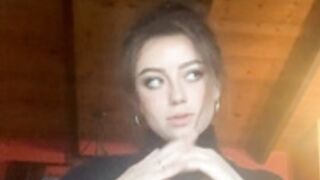 Lolo Boob_Drop