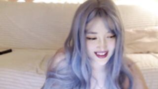 Alice cookie squirting like a fountain after cumming