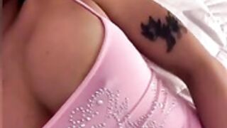 kittynobi scamming asian slut, doesnt do anything