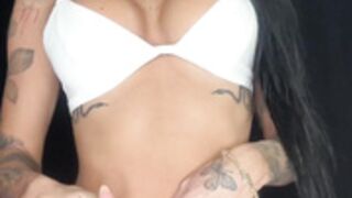 lory tat 1